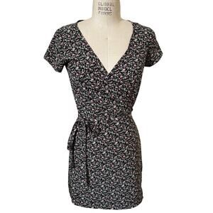 Agnes B. Short Black Floral Wrap Dress Size 1/ Small